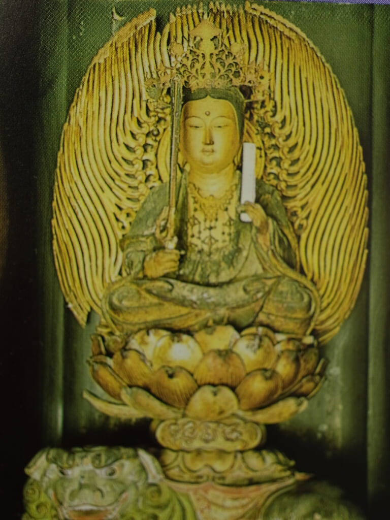 木造文殊菩薩騎獅像