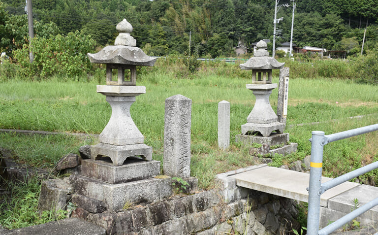 千束の妙見道の道標